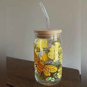 Floral, Bumble Bee 16 oz. drinking colored glass tumbler, bamboo lid, straw